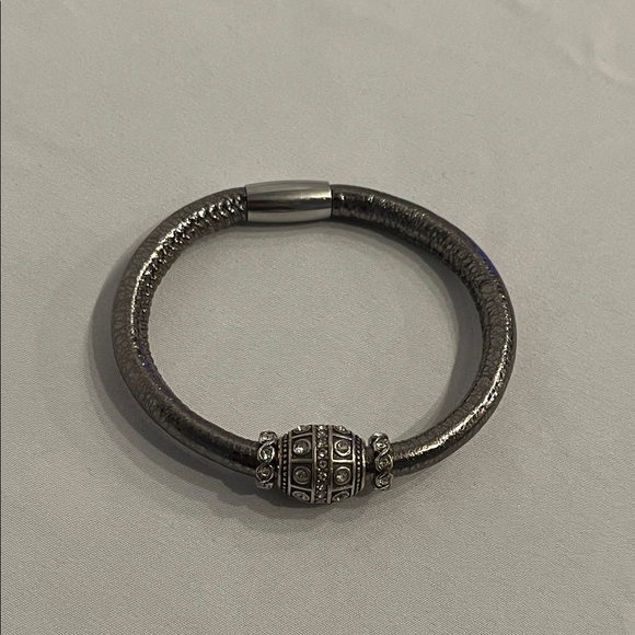 Brighton Black and Silver Beaded Bracelet - Picture 1 of 3
